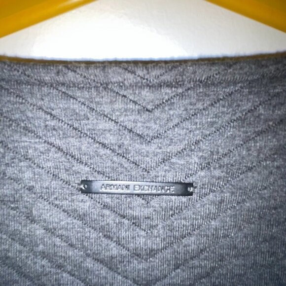 Armani Exchange Women's Gray Chevron Quilted Knit Jacket Size Small - Picture 11 of 11